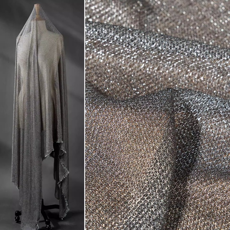 Crystal Mesh Fabric - Hellgrauer Metallic-Garnstoff, Vier-Wege-Stretch, weicher Strick, atmungsaktives