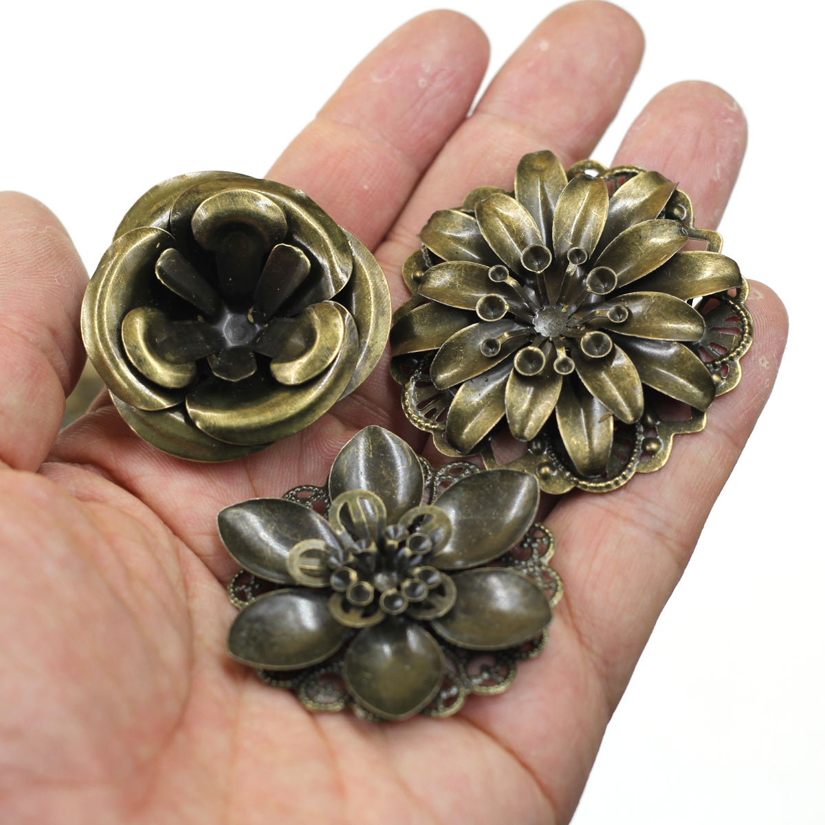 6 Stück Verzierungen Kombinati – Embellish Craft Bewertung und Preis